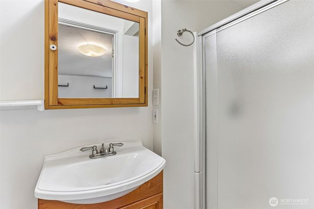 16966 121st Avenue SE, Renton, WA 98058