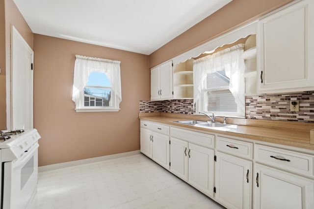 827 Snowhill Boulevard 827 Snowhill Boulevard, Springfield, OH 45504