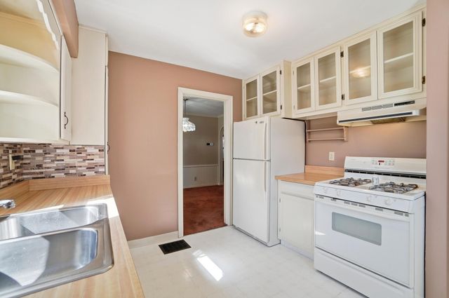 827 Snowhill Boulevard 827 Snowhill Boulevard, Springfield, OH 45504