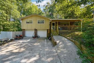 6226 LULLWATER Drive, Douglasville, GA 30135