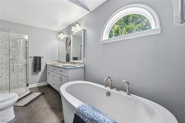 5196 Linda Drive, Medina, OH 44256