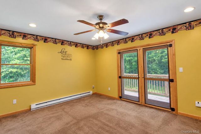 22 Hill View Drive, New Windsor, NY 12553