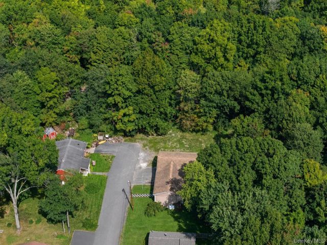22 Hill View Drive, New Windsor, NY 12553