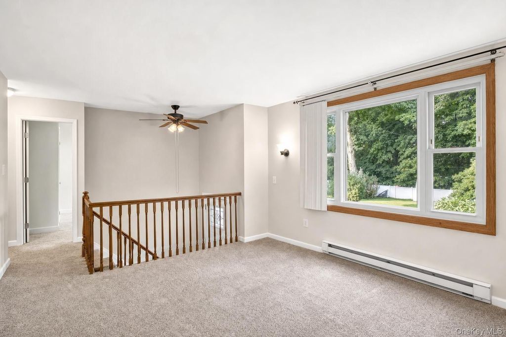 22 Hill View Road, New Windsor, NY 12553 — photo 4