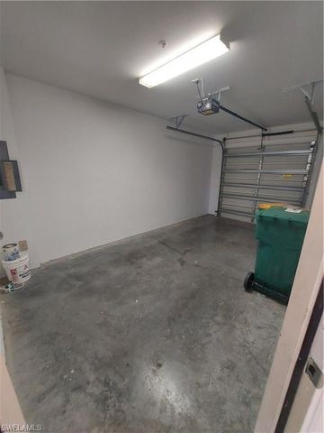 3268 Amanda LN 3, Naples, FL 34109