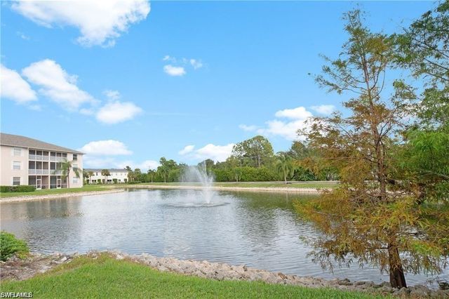 3268 Amanda LN 3, Naples, FL 34109