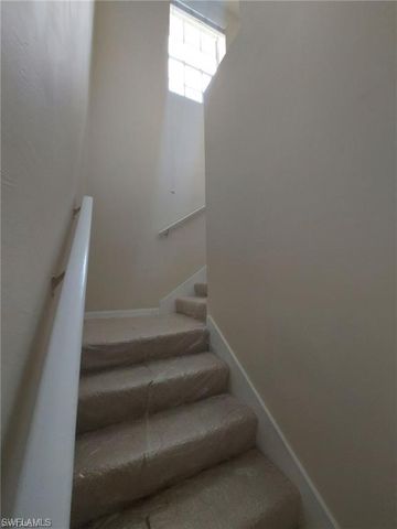 3268 Amanda LN 3, Naples, FL 34109