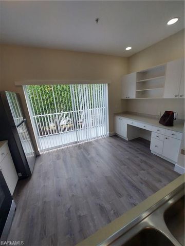 3268 Amanda LN 3, Naples, FL 34109