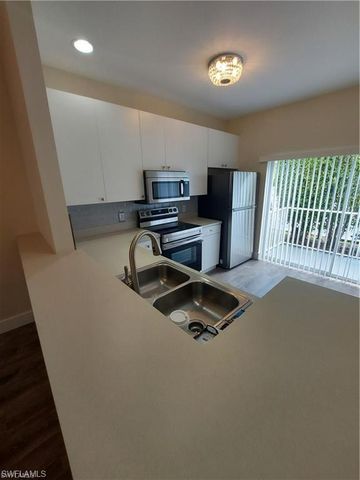 3268 Amanda LN 3, Naples, FL 34109