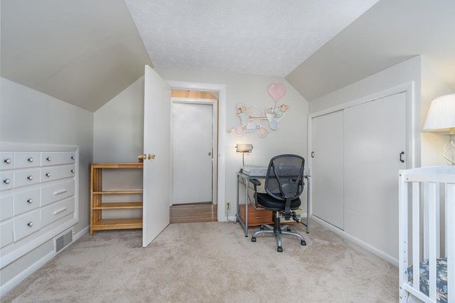 27 Hampshire Avenue, Rochester, NH 03867