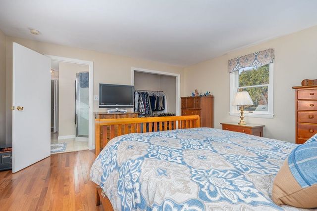 27 Hampshire Avenue, Rochester, NH 03867