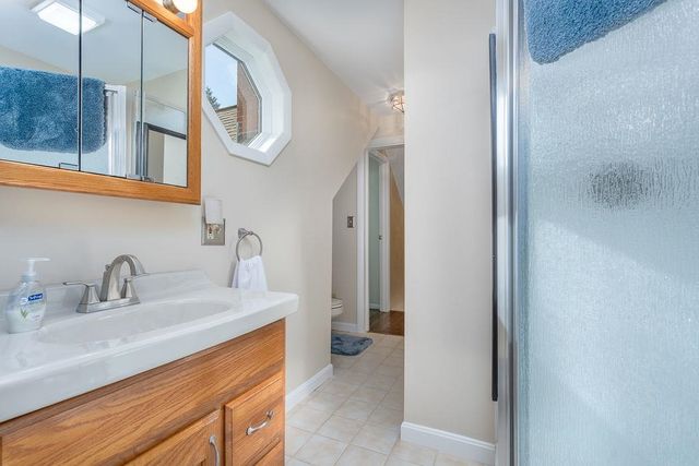 27 Hampshire Avenue, Rochester, NH 03867