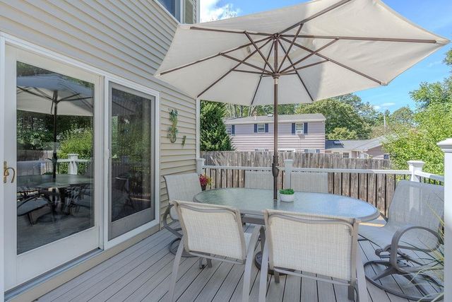 27 Hampshire Avenue, Rochester, NH 03867