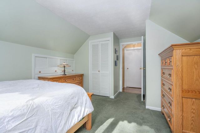 27 Hampshire Avenue, Rochester, NH 03867