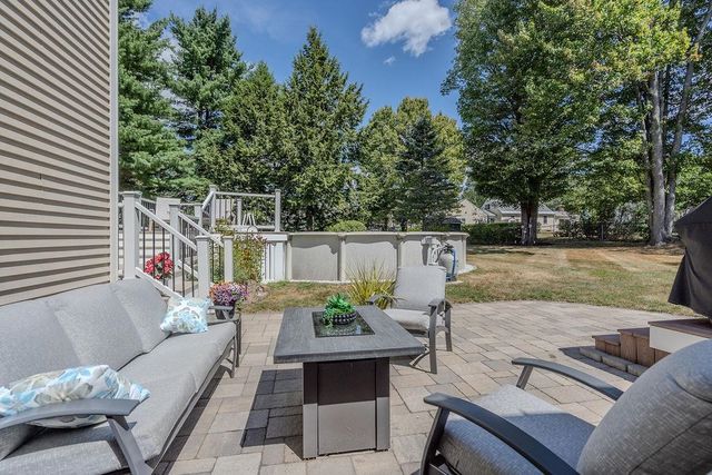 27 Hampshire Avenue, Rochester, NH 03867