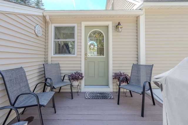 27 Hampshire Avenue, Rochester, NH 03867