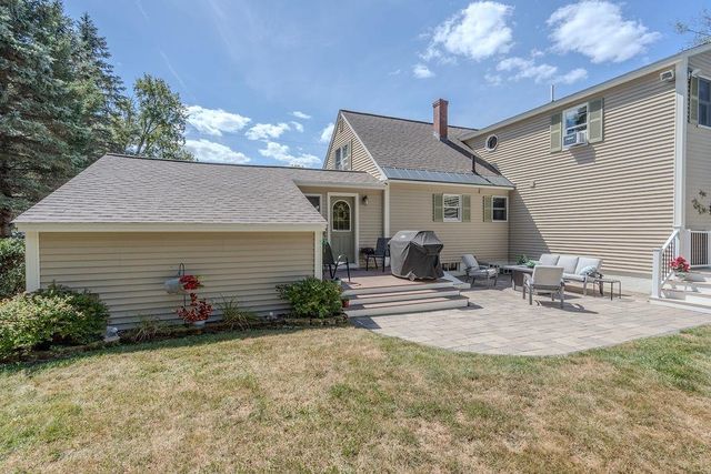 27 Hampshire Avenue, Rochester, NH 03867