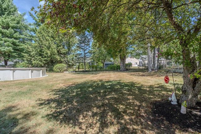 27 Hampshire Avenue, Rochester, NH 03867