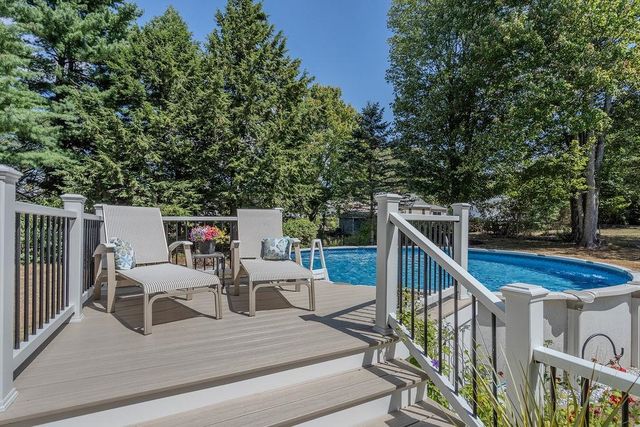 27 Hampshire Avenue, Rochester, NH 03867