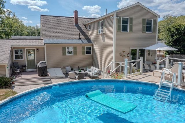 27 Hampshire Avenue, Rochester, NH 03867