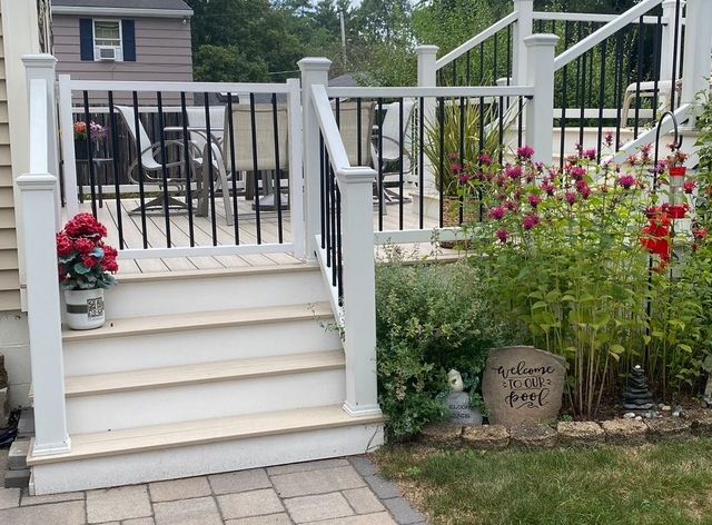 27 Hampshire Avenue, Rochester, NH 03867