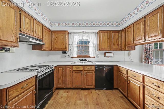 18227 Meridian Road, Grosse Ile, MI 48138