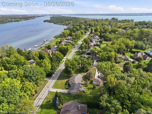 18227 Meridian Road, Grosse Ile, MI 48138