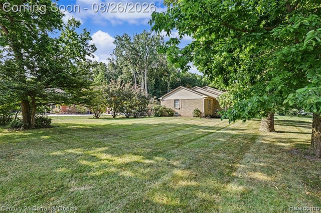 18227 Meridian Road, Grosse Ile, MI 48138