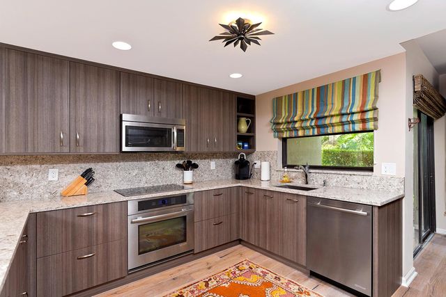 11397 Pond View Drive E102, Wellington, FL 33414
