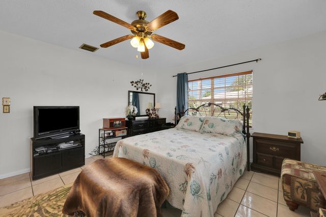515 Ponderosa Drive 42a, Fort Pierce, FL 34982