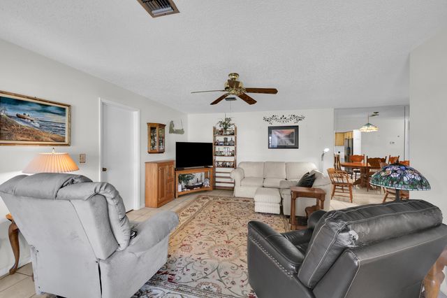 515 Ponderosa Drive 42a, Fort Pierce, FL 34982
