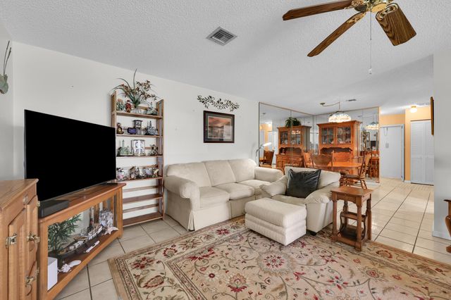 515 Ponderosa Drive 42a, Fort Pierce, FL 34982