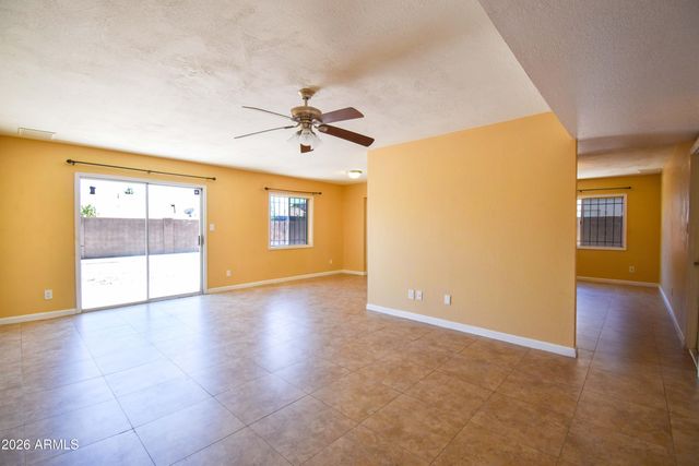 6525 W Mercer Lane, Glendale, AZ 85304