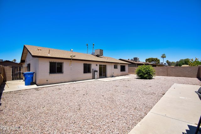 6525 W Mercer Lane, Glendale, AZ 85304