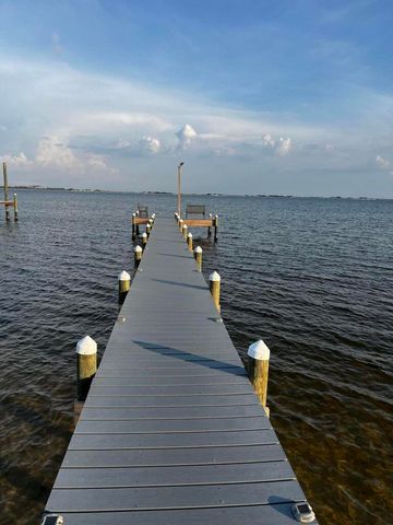 1945 Jessica Way, Navarre, FL 32566