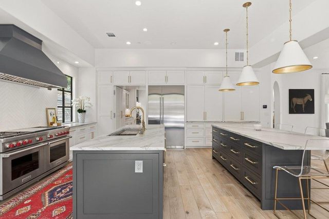 3913 Bonnell DR, Austin, TX 78731