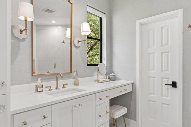 3913 Bonnell DR, Austin, TX 78731