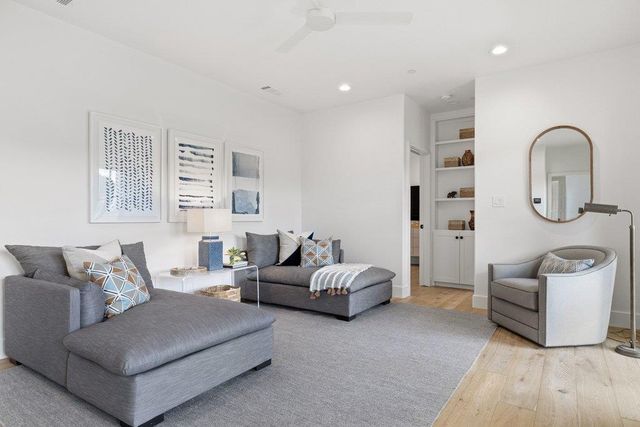 3913 Bonnell DR, Austin, TX 78731
