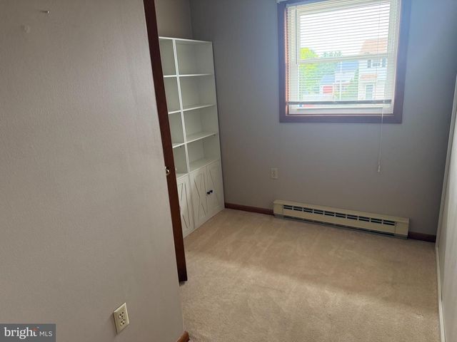 527 LINDEN ST, Leesport, PA 19533