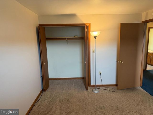 527 LINDEN ST, Leesport, PA 19533