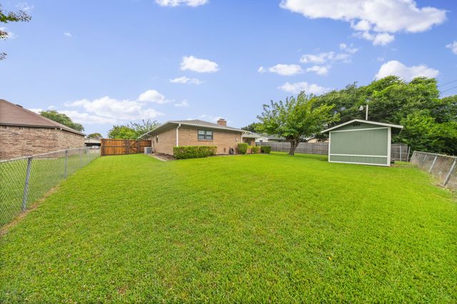 3306 Bonnie Lea Street, Greenville, TX 75402