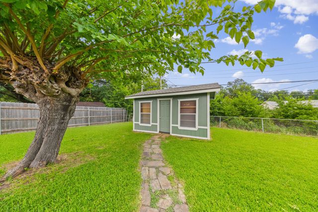 3306 Bonnie Lea Street, Greenville, TX 75402