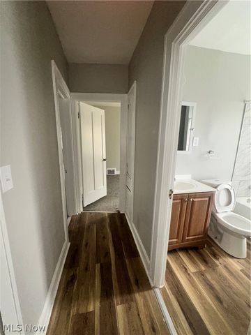 1842 Colonnade Road UP, Cleveland, OH 44112