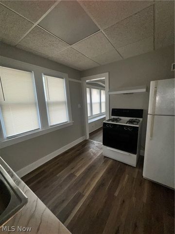 1842 Colonnade Road UP, Cleveland, OH 44112