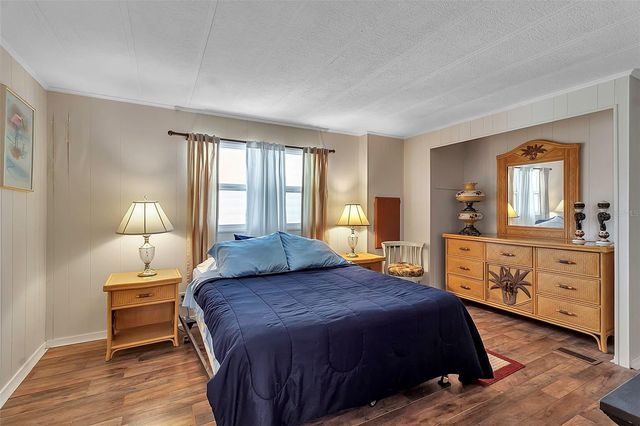 94 ANNE BONNY CIRCLE, Nokomis, FL 34275