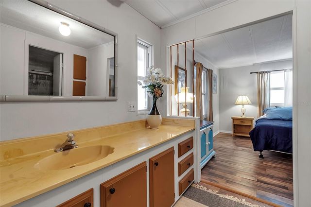 94 ANNE BONNY CIRCLE, Nokomis, FL 34275