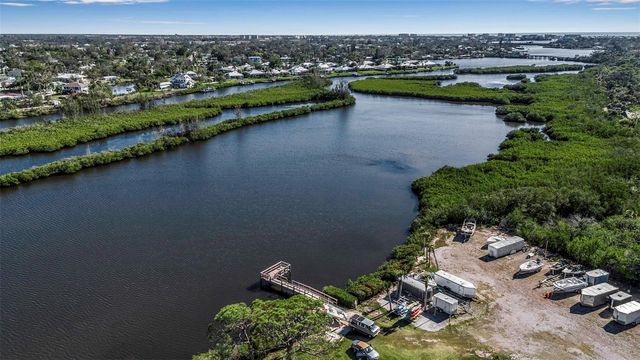 94 ANNE BONNY CIRCLE, Nokomis, FL 34275