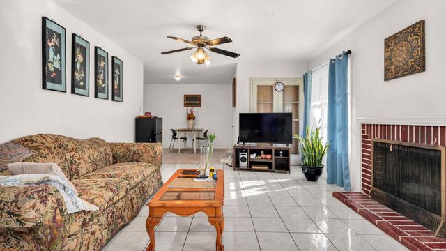 4267 E Sunny Dunes Road, Palm Springs, CA 92264