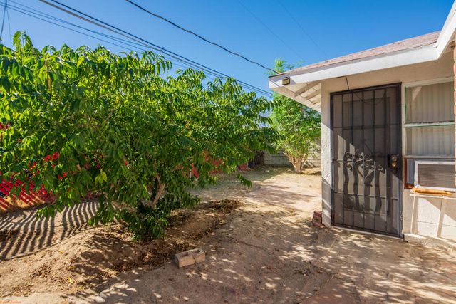 4267 E Sunny Dunes Road, Palm Springs, CA 92264