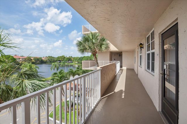 250 Jacaranda Drive 408, Plantation, FL 33324
